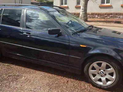 Gebraucht BMW 318 143 PS (105 kW) 2004 Blau Kombi