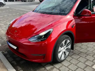 Gebraucht Tesla Model Y 377 kW (513 PS) 2022 Rot SUV