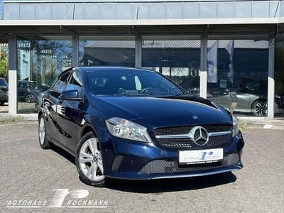 Gebraucht Mercedes A200 156 PS (114 kW) 2017 Cavansitblau Limousine