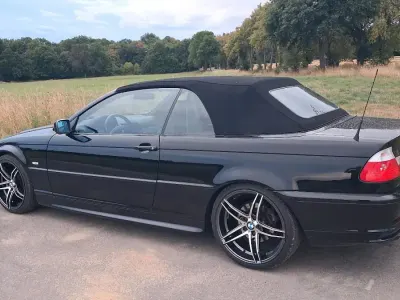 Gebraucht BMW 325 M Sport 190 PS (139 kW) 2002 Schwarz Cabrio