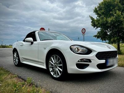Second-hand Fiat 124 Spider Lusso 140 CP (102 kW) 2017 Alb Cabrio