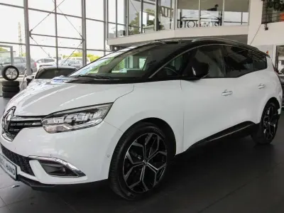 Gebraucht Renault Grand Scénic IV Intens 158 PS (116 kW) 2021 Weiß Van / Kleinbus