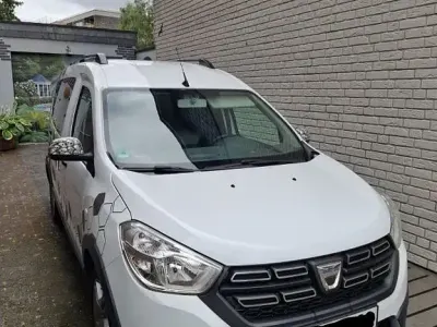 Gebraucht Dacia Dokker Stepway 109 PS (80 kW) 2019 Weiß Van / Kleinbus
