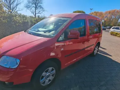 Gebraucht VW Caddy Life 102 PS (75 kW) 2011 Rot Van / Kleinbus