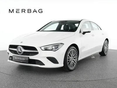Gebraucht Mercedes CLA200 Progressive 163 PS (119 kW) 2022 Weiß Coupé