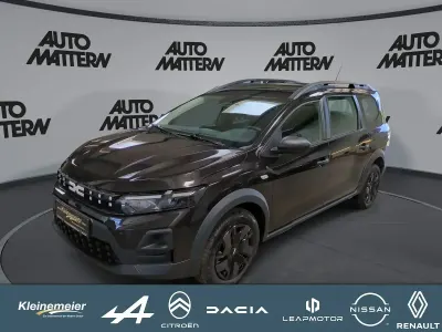 Neu Dacia Jogger Essentiel 110 PS (80 kW) 2026 Schwarz Van / Kleinbus