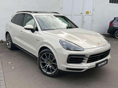Grau Gebraucht 2021 Porsche Cayenne Chrono SUV | 112.000 €