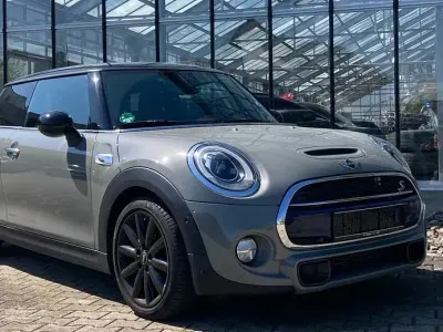 Używany Mini Cooper S 192 KM (141 kW) 2018 Szary Hatchback
