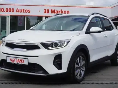 Używany Kia Stonic Vision 101 KM (74 kW) 2025 Biały SUV