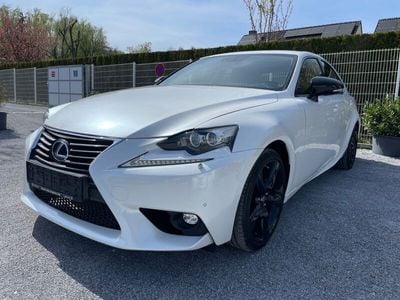 Lexus IS300h
