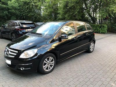 Mercedes B180