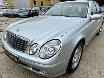 Gebraucht Mercedes E240 Classic 177 PS (130 kW) 2002 Silber Limousine