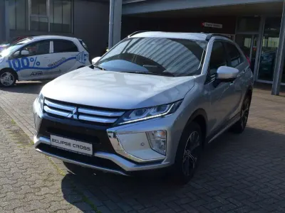 Używany Mitsubishi Eclipse Cross Edition 163 KM (119 kW) 2018 Srebrny SUV