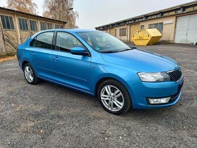 Blau Gebraucht 2013 Skoda Rapid Ambition Limousine | 6.900 € (Fairer Preis)