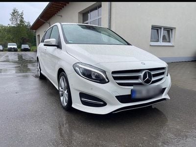Mercedes B220
