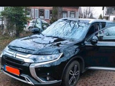 gebraucht Mitsubishi Outlander 2.0 4WD CVT Diamant Edition+