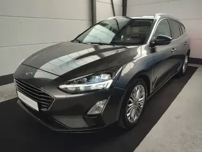 Gebraucht Ford Focus Titanium 125 PS (91 kW) 2019 Grau Kombi