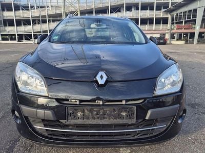 Schwarz Gebraucht 2011 Renault Mégane III Bose Edition Limousine | 2.450 € (Superpreis)