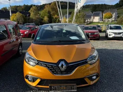 Gebraucht Renault Scénic IV Life 116 PS (85 kW) 2016 Orange Van / Kleinbus