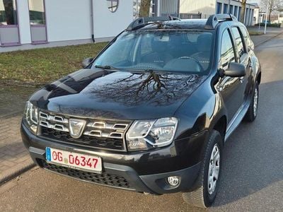 Schwarz Gebraucht 2014 Dacia Duster Lauréate SUV | 4.587 € (Fairer Preis)