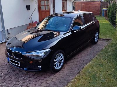 Gebraucht BMW 114 102 PS (75 kW) 2013 Schwarz Kleinwagen