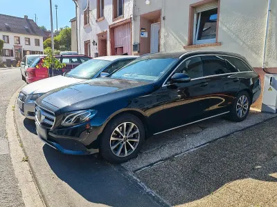 Gebraucht Mercedes E220 194 PS (142 kW) 2017 Schwarz Kombi
