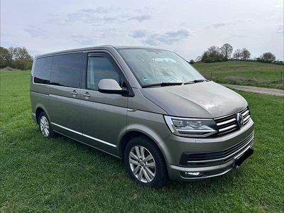 Second-hand VW T6 Highline 204 CP (150 kW) 2016 Galben Van