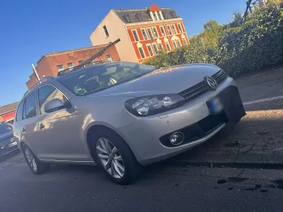 Używany VW Golf VI 105 KM (77 kW) 2011 Srebrny Hatchback