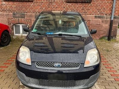 Second-hand Ford Fiesta 70 CP (51 kW) 2006 Albastru Hatchback