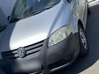 Gebraucht VW Fox 54 PS (39 kW) 2009 Silber Kleinwagen
