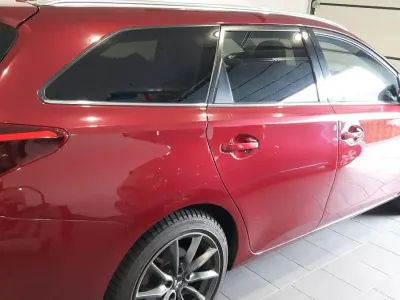 Gebraucht Toyota Auris Touring Sports 136 PS (100 kW) 2017 Rot Kombi
