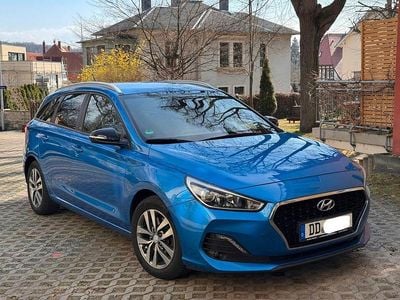 Gebraucht Hyundai i30 Trend 140 PS (102 kW) 2018 Blau Kombi