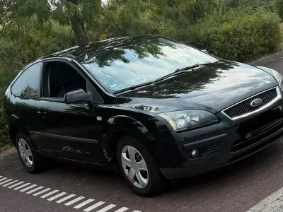 Gebraucht Ford Focus Trend 116 PS (85 kW) 2005 Schwarz Coupé