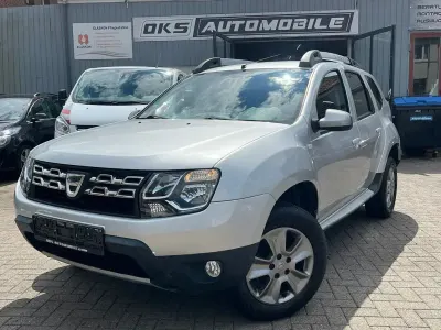 Używany Dacia Duster Celebration 109 KM (80 kW) 2015 Szary SUV