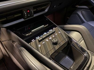 Gebraucht Porsche Cayenne S E-Hybrid Coupe 519 PS (381 kW) 2024 Carraraweissmetallic Coupé