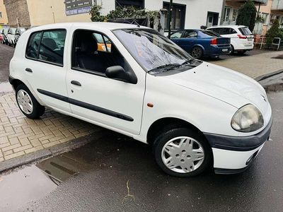 Gebraucht Renault Clio II 75 PS (55 kW) 1998 Weiß Limousine