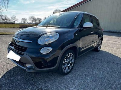 Gebraucht Fiat 500L Trekking 120 PS (88 kW) 2017 Rot Van / Kleinbus