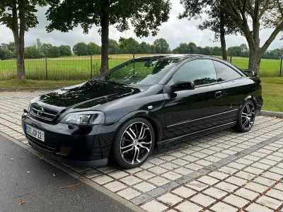 Gebraucht Opel Astra 147 PS (108 kW) 2004 Schwarz Coupé