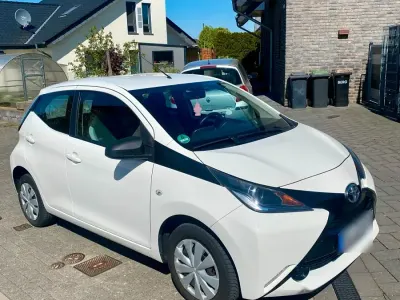 Brugt Toyota Aygo 72 HK (52 kW) 2018 Hvid Hatchback