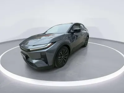 Neu Toyota C-HR+ Lounge 252 kW (343 PS) 2026 Mineral me (6y1)/ black (218) SUV