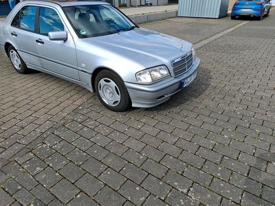 Mercedes C180