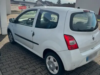 Second-hand Renault Twingo 2010 Alb Hatchback