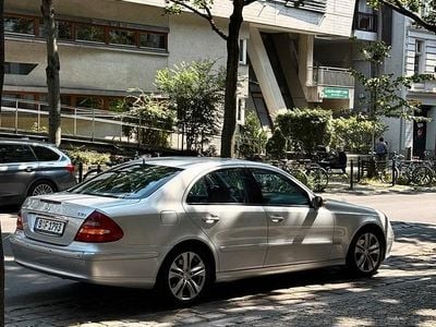 Mercedes E320