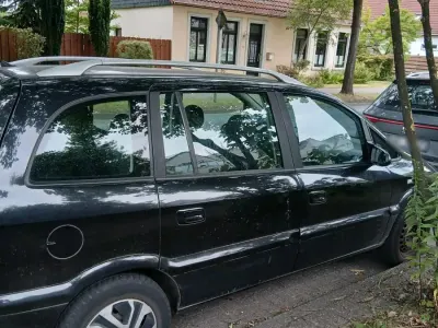Gebraucht Opel Zafira 125 PS (91 kW) 2004 Schwarz Van / Kleinbus