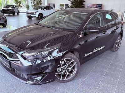 Neu Kia Ceed Spirit 140 PS (102 kW) 2025 Black pearl Kleinwagen