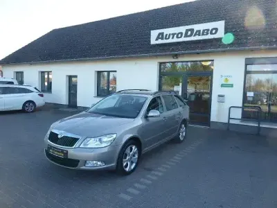 Używany Skoda Octavia Elegance 160 KM (117 kW) 2011 Beżowy Kombi
