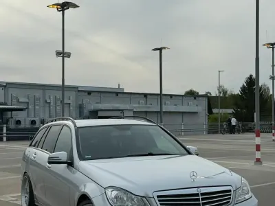Gebraucht Mercedes C180 156 PS (114 kW) 2013 Silber Kombi