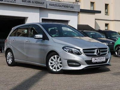 Gebraucht Mercedes B180 122 PS (89 kW) 2015 Silber Van / Kleinbus