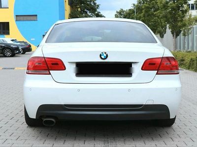 Weiß Gebraucht 2009 BMW 320 M Sport Coupé | 6.700 € (Fairer Preis)