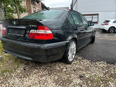 BMW 330